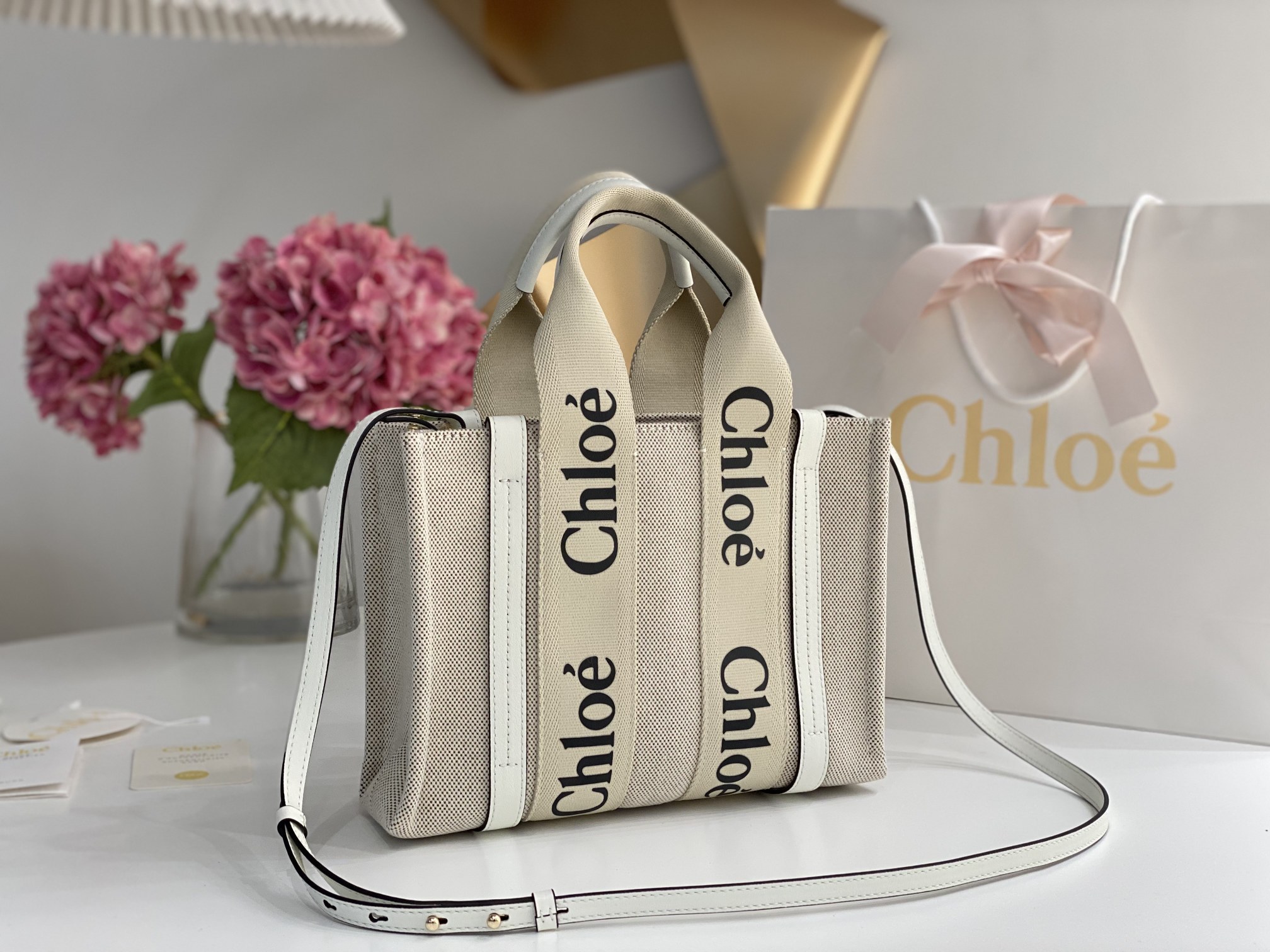 Chloe Small Woody Tote Bag In Linen